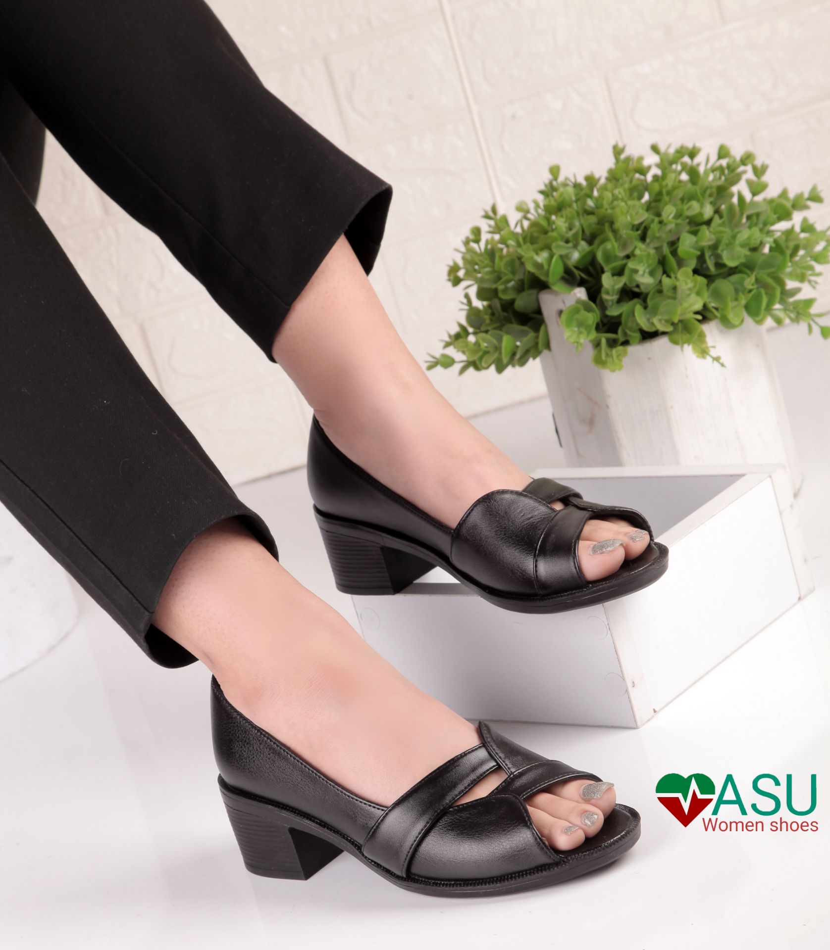 کفش تابستانی پاشنه دار زنانه